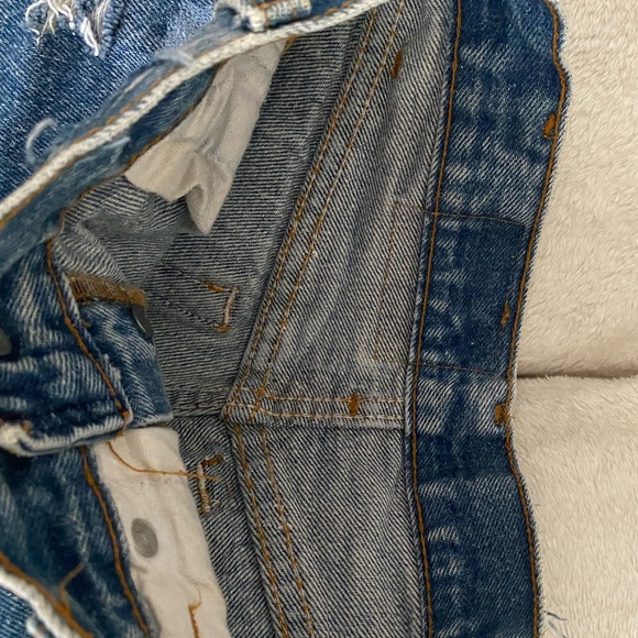 LEVI’S Vintage Frayed Denim Shorts - Picture 5 of 5